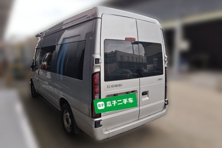 Used JMC Fushun 2025 2.0T 8AT Diesel Mid-Roof Mid-Height Commercial Multi-Purpose 7-Seater Passenger Vehicle