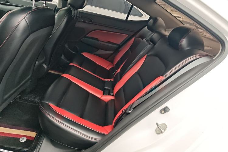 Used Hyundai Elantra (6th Generation / Lingdong) 2016 1.4T Dual-Clutch Xuan Dong · Dynamic Version Left Rear Seat