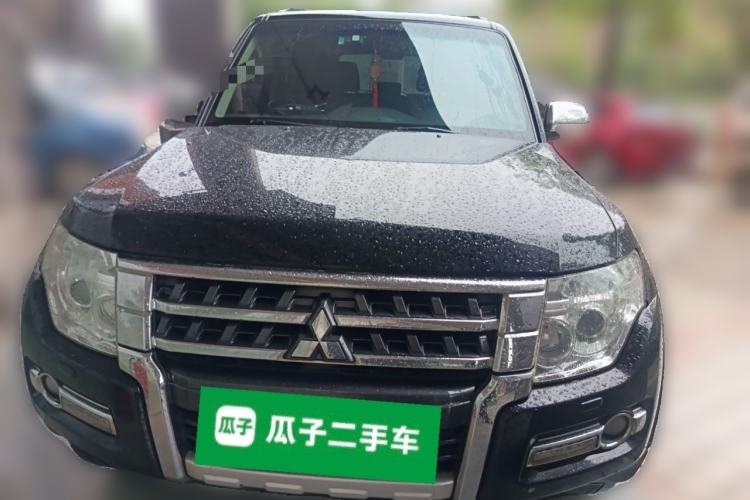 Used Mitsubishi Pajero 2015 3.0L Automatic Luxury Version China IV Standard