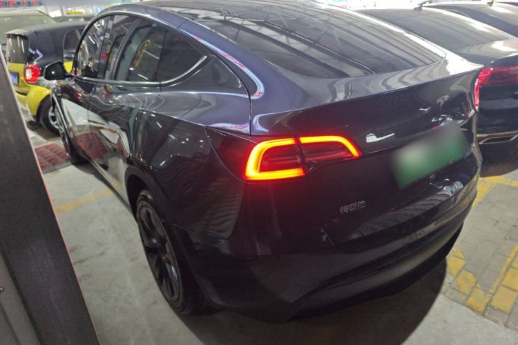 Used Tesla Model Y 2024 Long-Range All-Wheel-Drive Version Rear Left 45 Deg