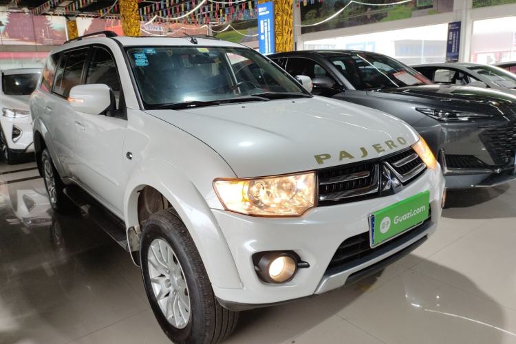 Used Mitsubishi Pajero Sport 2013 3.0L Automatic Two-Wheel Drive Luxury Edition