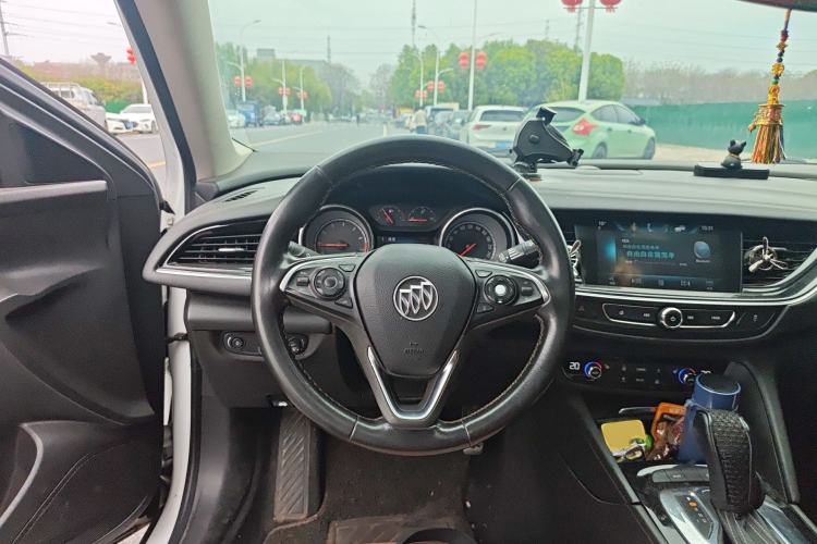 Used Buick Regal 2017 20T Elite Edition Steering Wheel