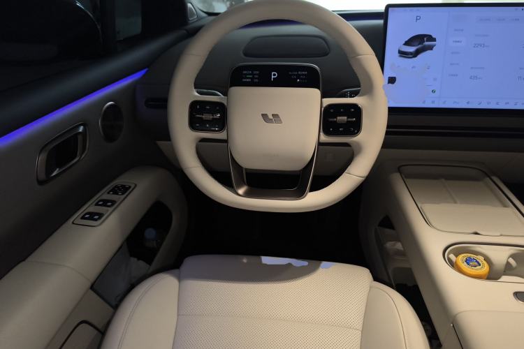 Used Li Auto i6 2025 Model Four-Wheel-Drive Standard Type