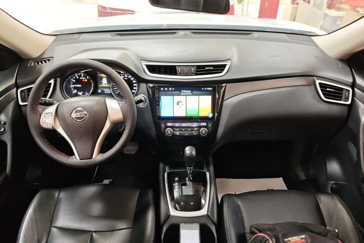 Used Nissan X-Trail 2015 2.0L CVT Comfort MAX Edition 2WD
