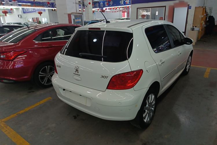 Used Peugeot 307 2013 Hatchback 1.6L Automatic Comfort Edition
