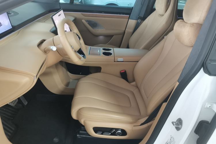 Used Hima Luxeed R7 2024 All-Electric 802 km Max