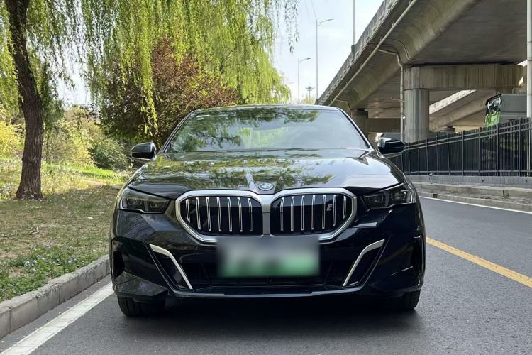 Used BMW i5 2025 eDrive 40L M Sport Package Exterior 1