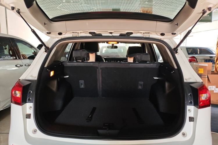 Used Zotye T600 2015 Family Edition 2.0T Manual Elite Version
