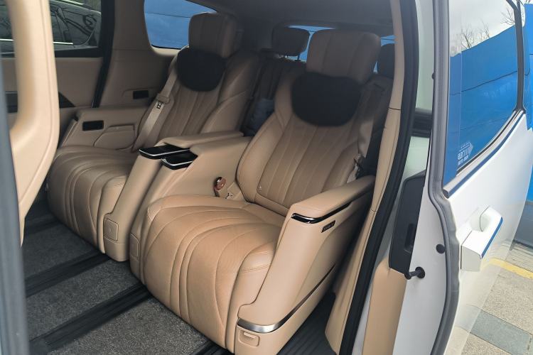 Used Buick Century 2023 2.0T Seven-Seater Deluxe Edition
