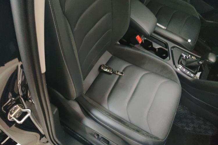 Used Volkswagen Tiguan L 2021 330TSI Automatic Two-Wheel Drive R-Line Enhanced Edition