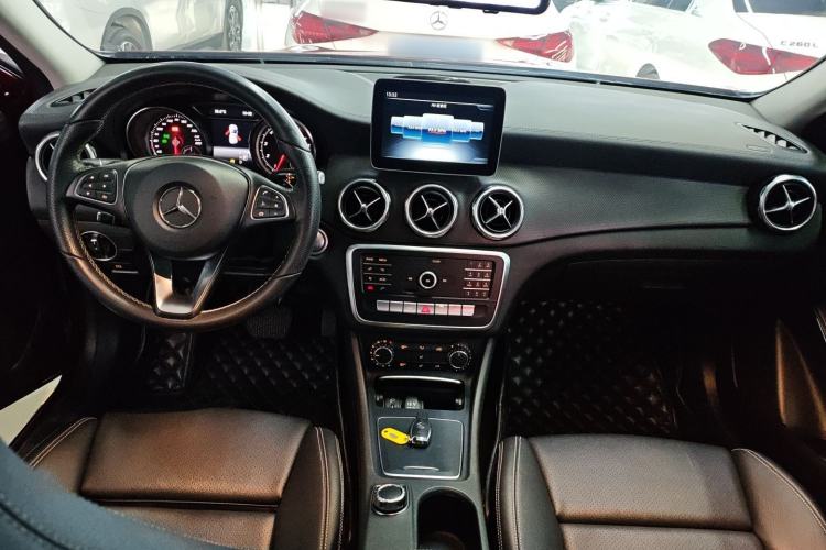 Used Mercedes-Benz GLA 2018 GLA 200 Fashion Model