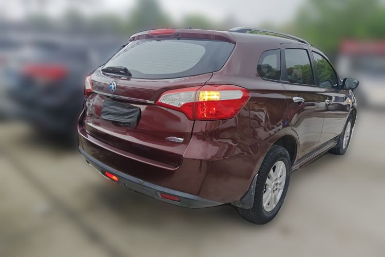 Used Venucia T70 2015 2.0L CVT Smart Edition Rear Right 45 Deg