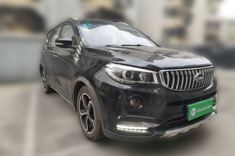 Used SWM X7 2016 1.5T Manual Luxury Edition 7 Seats Front Right 45 Deg