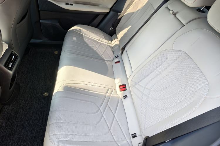 Used Geely Galaxy Xingjian 7 EM-i 2025 120km Exploration+ Version Interior 6