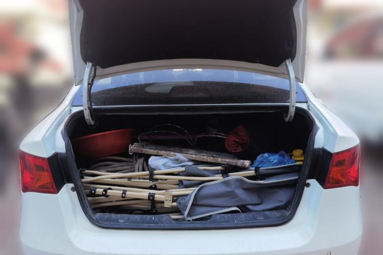 Used Roewe 350 2015 1.5L Manual Luxury Sunroof Edition