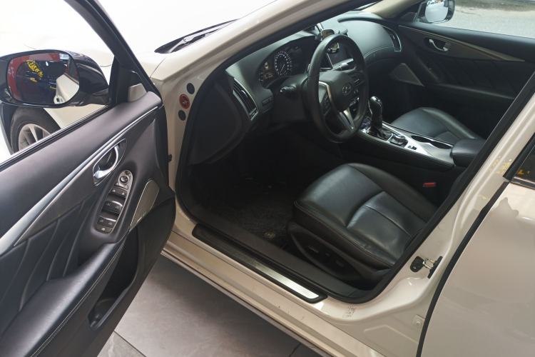 Used Infiniti Q50L 2018 2.0T Enjoyment Version China VI Standard Driver Seat