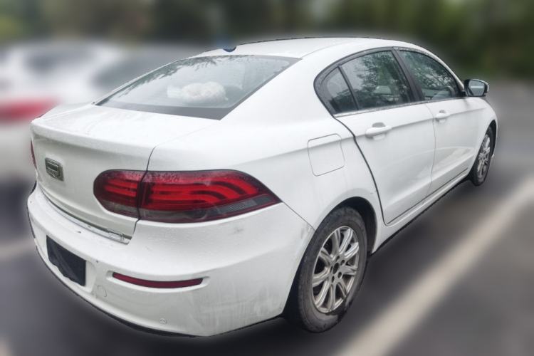 Used Qoros 3 2014 Sedan 1.6L Automatic Zhiyue Model