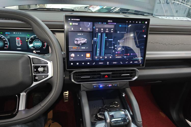 Used JETOUR Traveler 2023 2.0T All-Wheel Drive CrossPRO+ Center Console