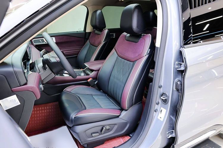 Used Ford Explorer 2023 EcoBoost 285 Four-Wheel Drive Titanium Edition 6 Seats