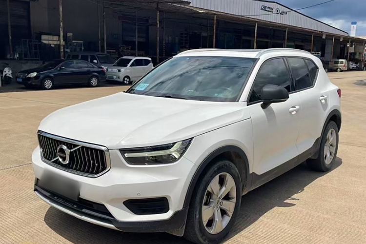Used Volvo XC40 2019 T4 Four-Wheel Drive Dawn Ice White