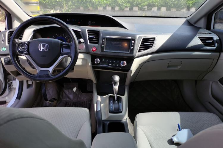 Used Honda Civic 2014 1.8L automatic comfort version
