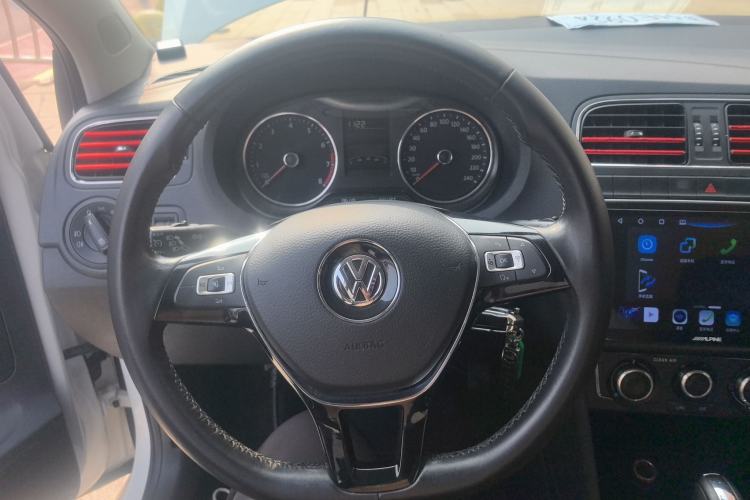 Used Volkswagen Polo 2016 1.6L Automatic Comfort Model
