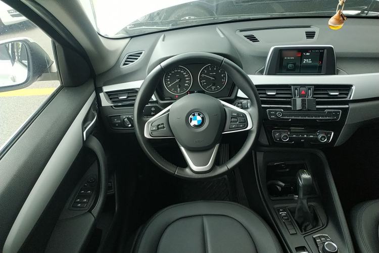 Used BMW X1 2018 sDrive20Li Leading Model