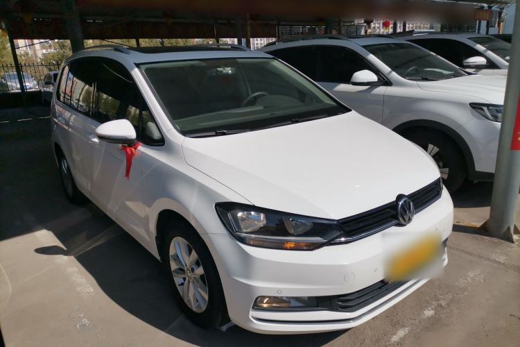 Used Volkswagen Touran 2018 Volkswagen Touran L 280TSI DSG Comfort Edition 7 Seats China V Emission Standard Front Right 45 Deg