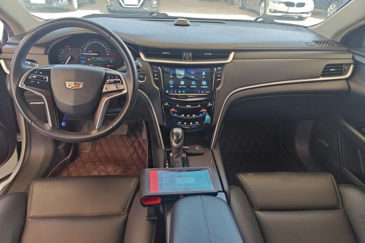 Used Cadillac XTS 2018 28T Tech Edition Center Console