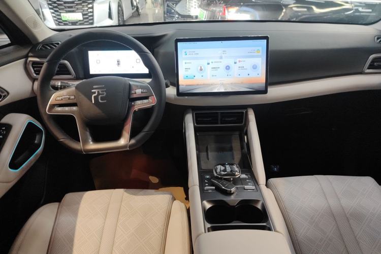 Used BYD Yuan UP 2024 401KM Beyond Edition Center Console