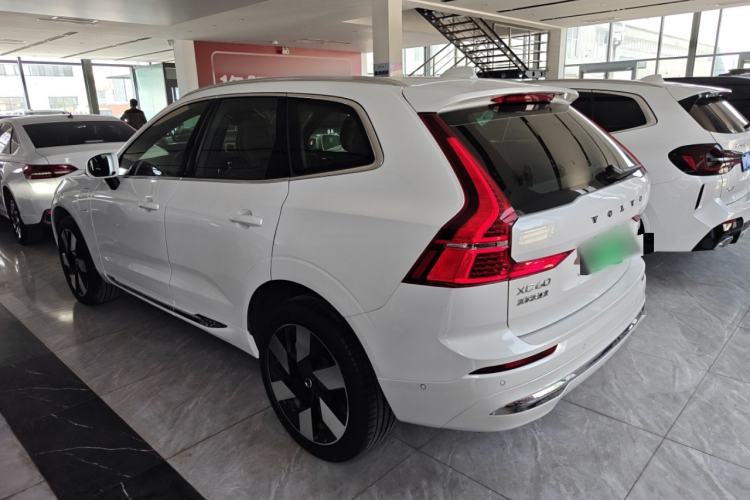 Used Volvo XC60 New Energy 2025 Plug-in Hybrid Long-Range All-Wheel Drive Smart Luxury Edition Rear Left 45 Deg