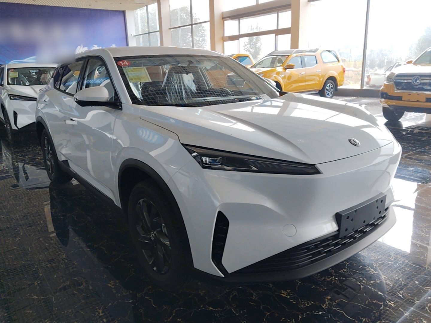 Dongfeng Aeolus SKY EV01 2025 530 km AIR Elite Edition — снимка 3
