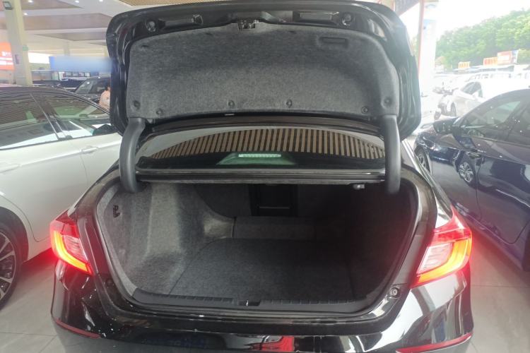 Used Honda Accord 2018 260TURBO Elite Edition China VI Trunk