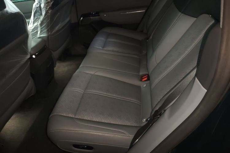 Used Zeekr 7X 2025 100 kWh Long-Range Rear-Wheel Drive with Intelligent Driving Features