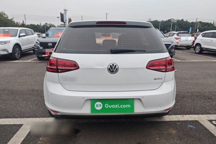 Used Volkswagen Golf 2017 1.6L Automatic Comfort Million-Vehicle Anniversary Edition
