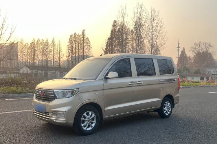 Used Wuling Hongguang V 2021 1.5L Enjoyment Edition LAR