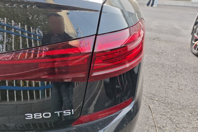 Used Volkswagen Passat 2026 Model, Outstanding 380TSI Longteng Edition Right Rear Taillight