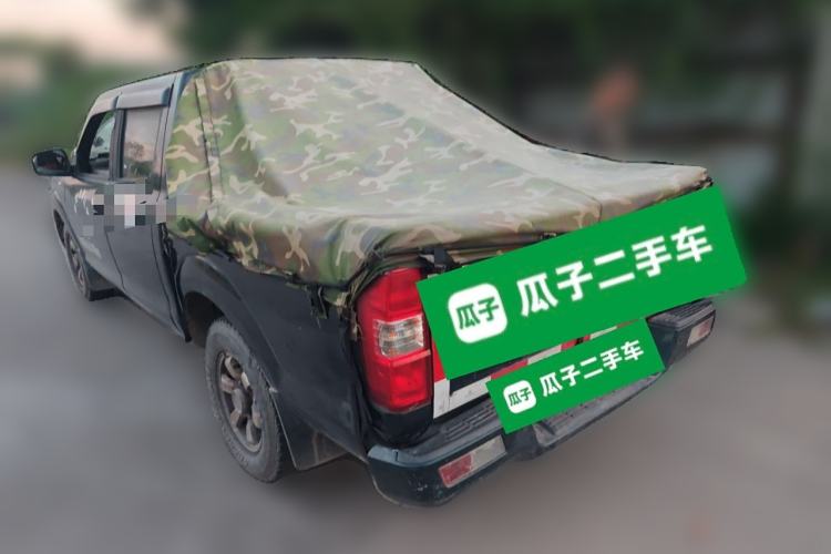 Used Dongfeng Ruichi 2015 2.5T Elite Edition Diesel Two-Wheel Drive Luxury ZD25TCI
