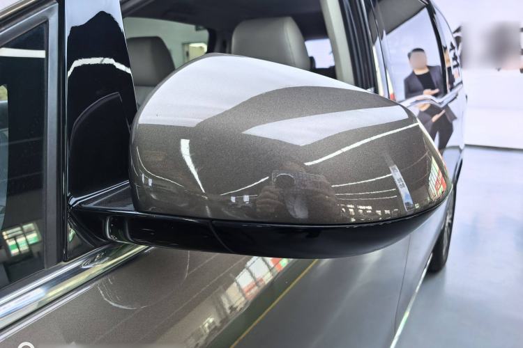 Used Buick GL8 2023 Land Executive Class Comfort Model
