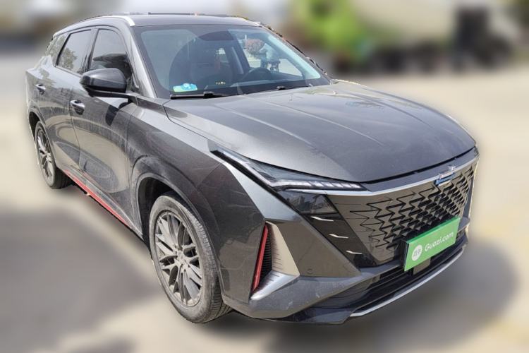 Used CHANGAN OSHAN Z6 2023 Blue Whale 1.5T DCT Luxury Model Exterior 2