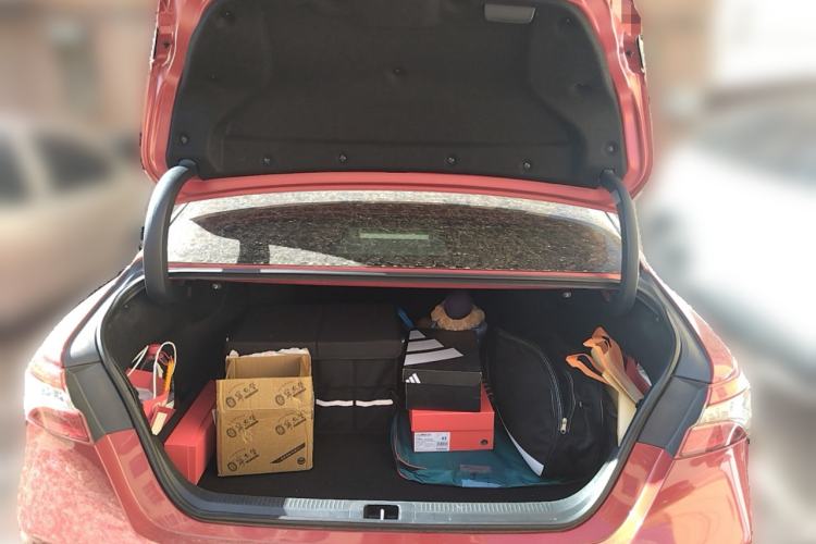 Used Toyota Camry 2019 2.0S FENGSHANG Version China VI Standard Trunk