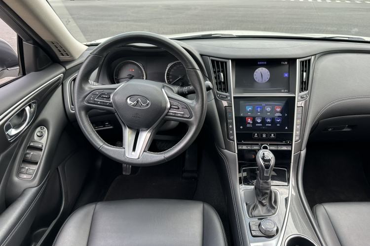 Used Infiniti Q50L 2018 2.0T Comfort Edition China VI Standard Interior 2