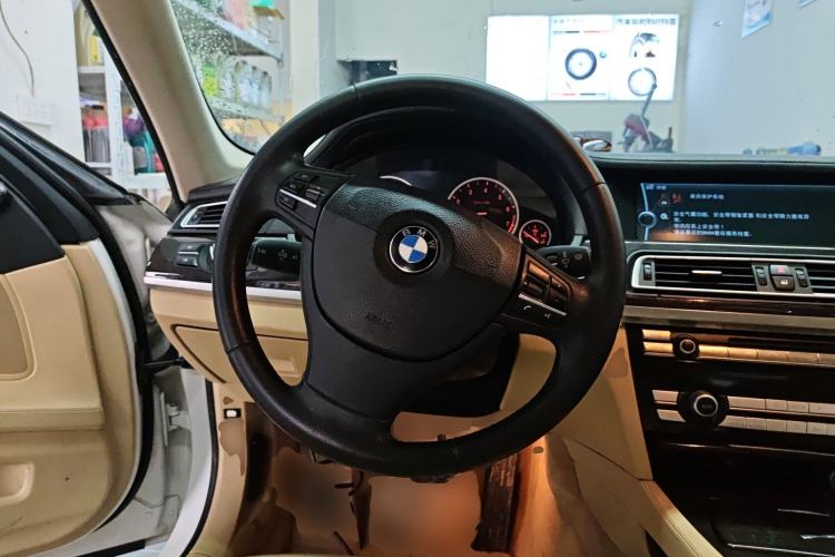 Used BMW 7 Series 2009 730Li Luxury Model Steering Wheel