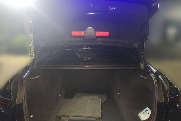 Used BMW 7 Series 2023 735Li Luxury Package Trunk