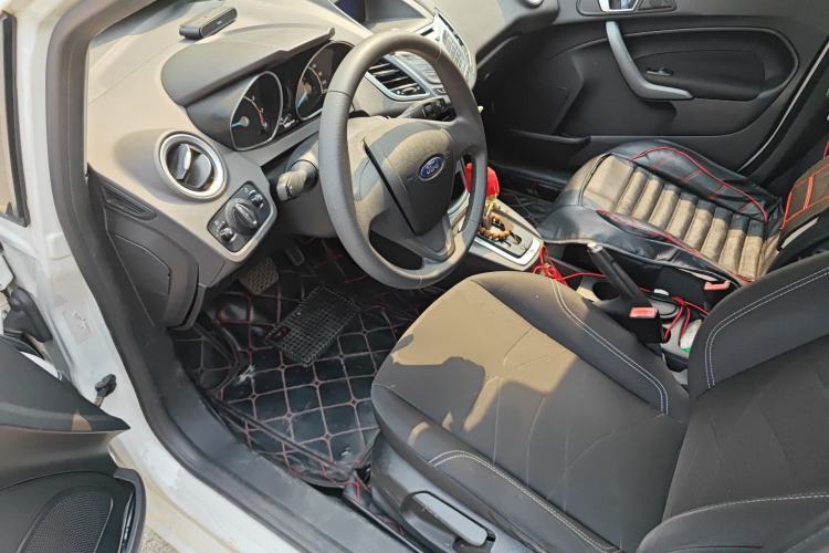 Used Ford Fiesta 2013 Hatchback 1.5L Automatic Fashion Edition Driver Seat