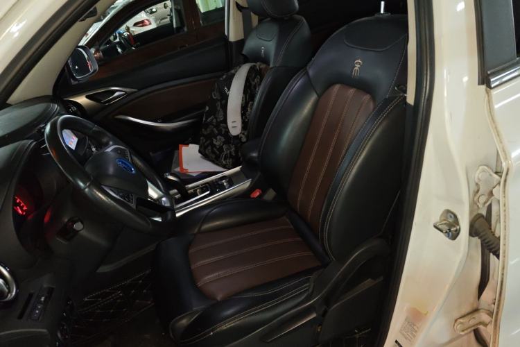 Used BYD Song New Energy 2017 Song DM 1.5TID All-Wheel Drive Luxury Model Left Front Seat