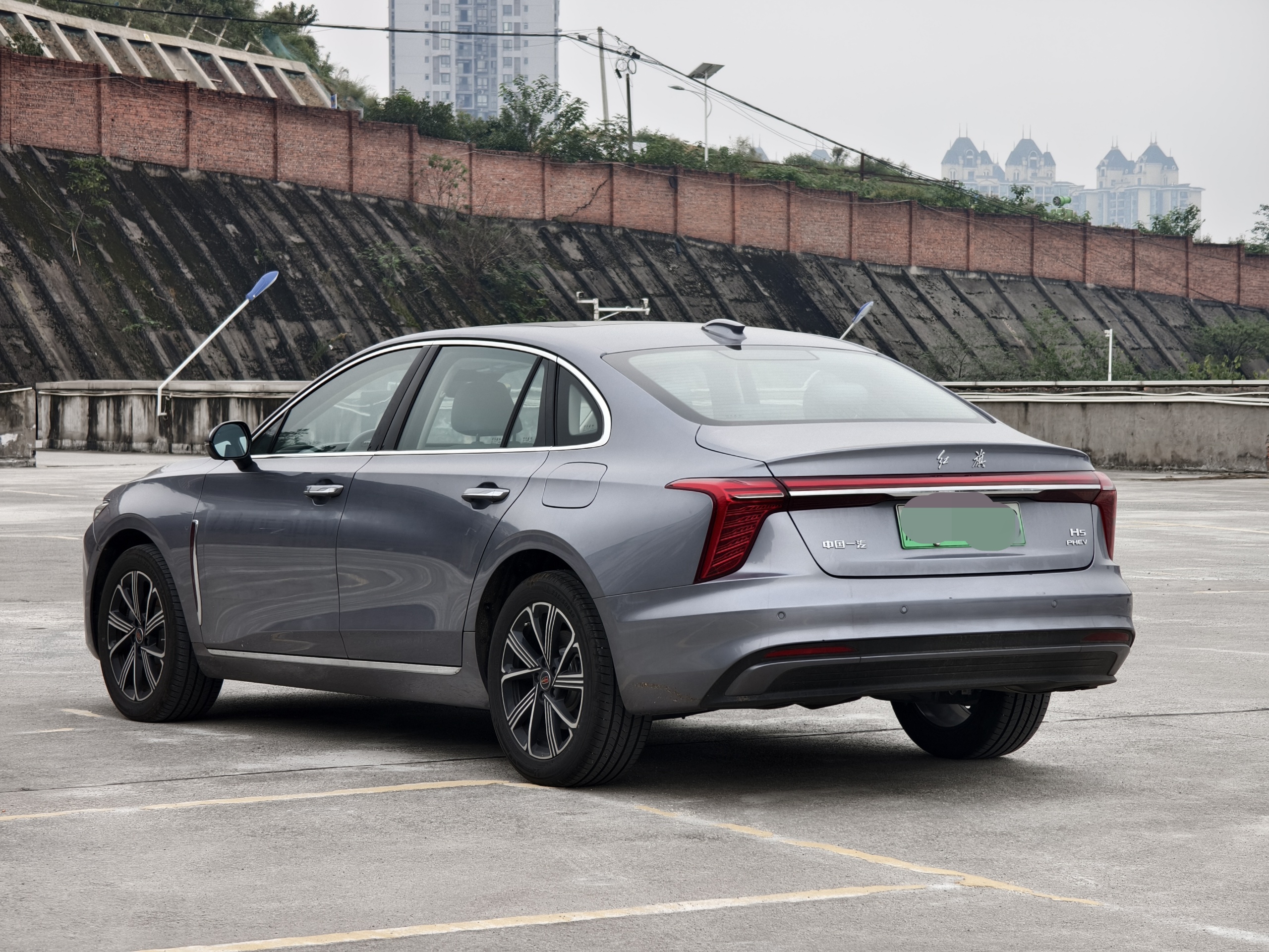 Hongqi H5 PHEV 2025 170 Super Hybrid Version — снимка 13