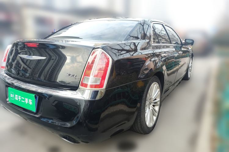 Used Chrysler 300C 2013 3.6L Luxury Edition
