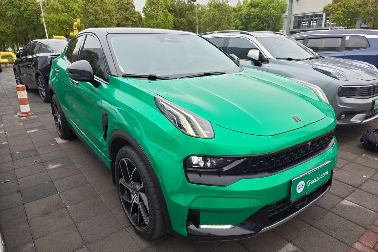 Used Lynk & Co 05 2022 2.0T Two-Wheel Drive Shine Halo Front Right 45 Deg