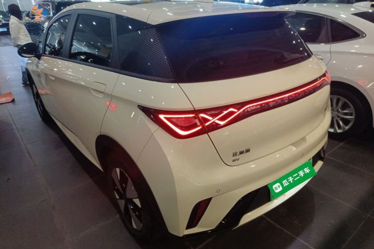 Used BYD Dolphin 2023 420 km Fashion Edition
